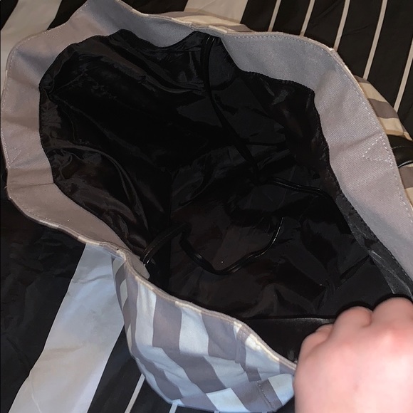 Victoria secret tote - Picture 2 of 2